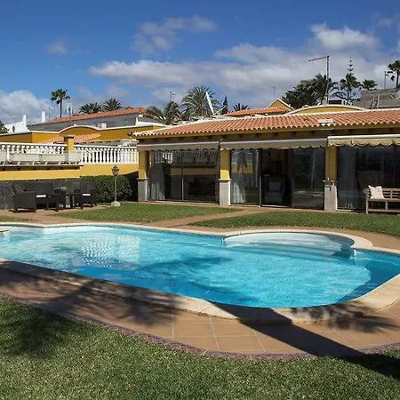 Private With Unique Access To Dunes Villa